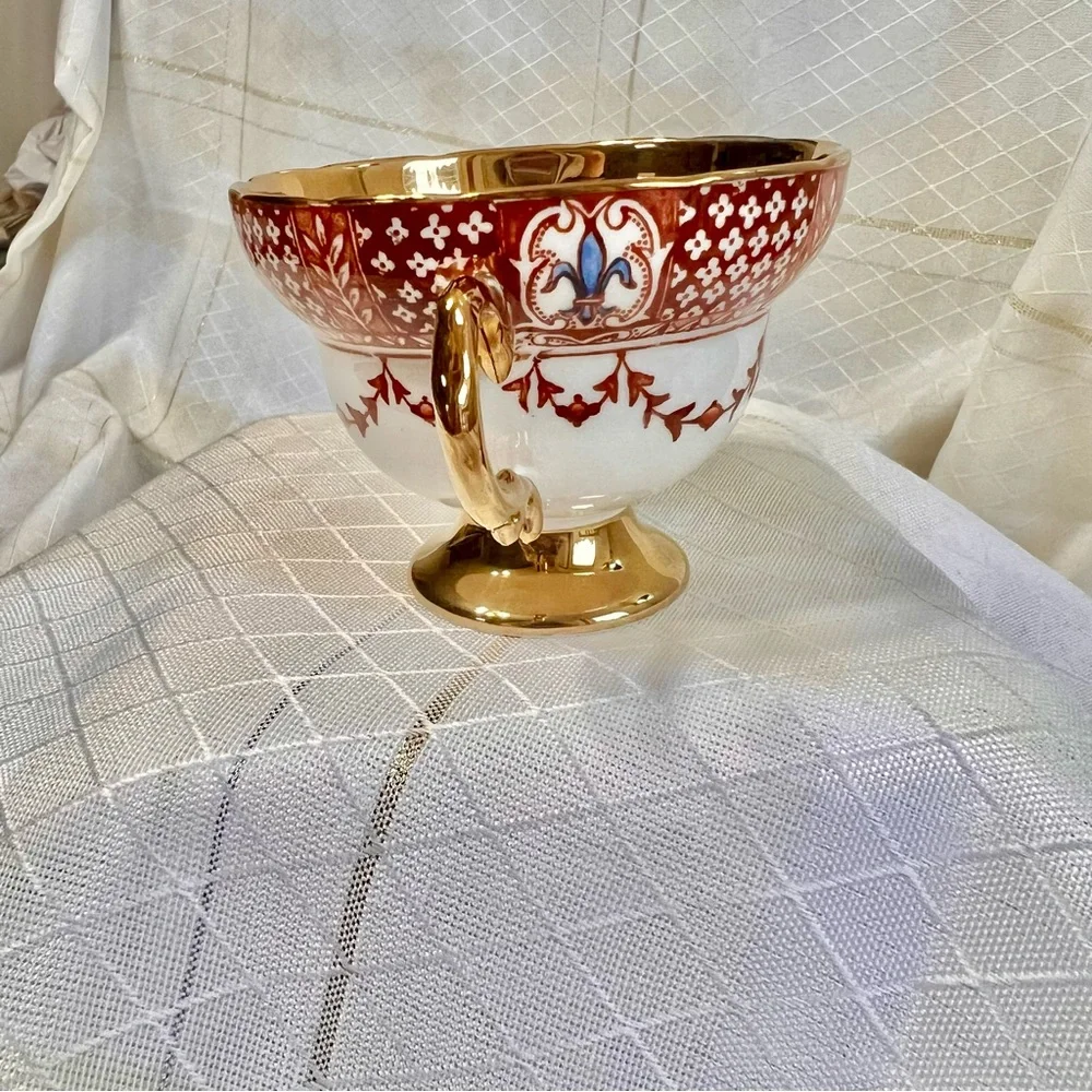 Vintage ROSINA Bone China Teacup Made in England Fleur De Lis Pattern with Gold